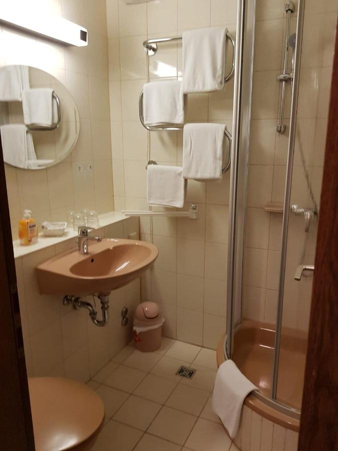 Hotel Zum Mueckenberger Hof Lauchhammer Dış mekan fotoğraf